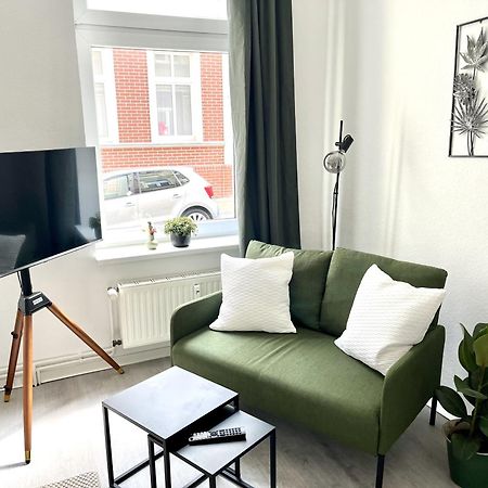 Endless: Studio Mit Netflix + Workstation Im Zentrum Schwerin  Esterno foto