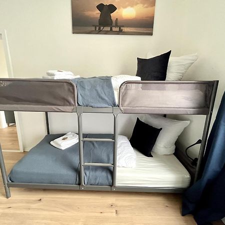 Endless: Studio Mit Netflix + Workstation Im Zentrum Schwerin  Esterno foto