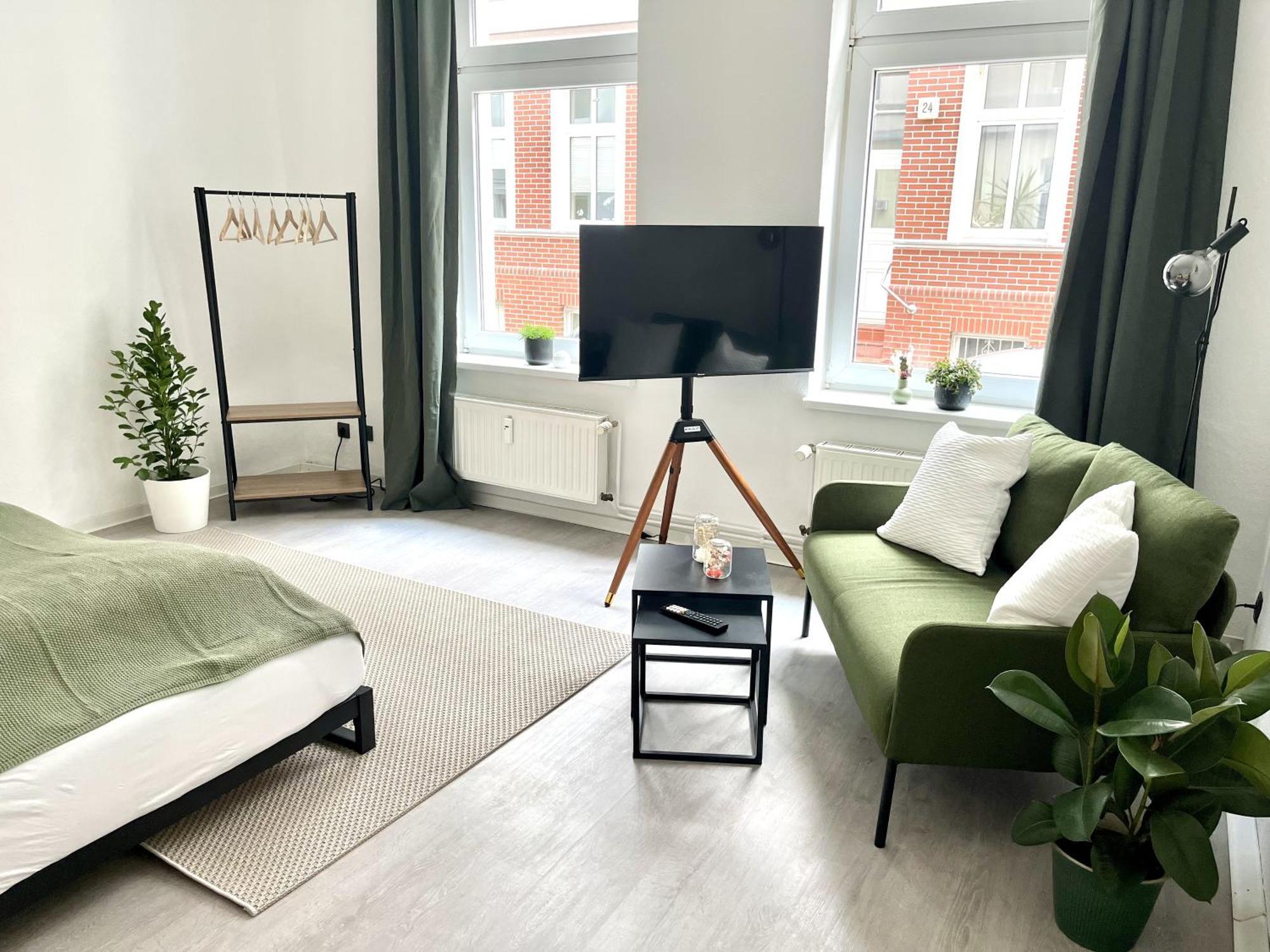 Endless: Studio Mit Netflix + Workstation Im Zentrum Schwerin  Esterno foto