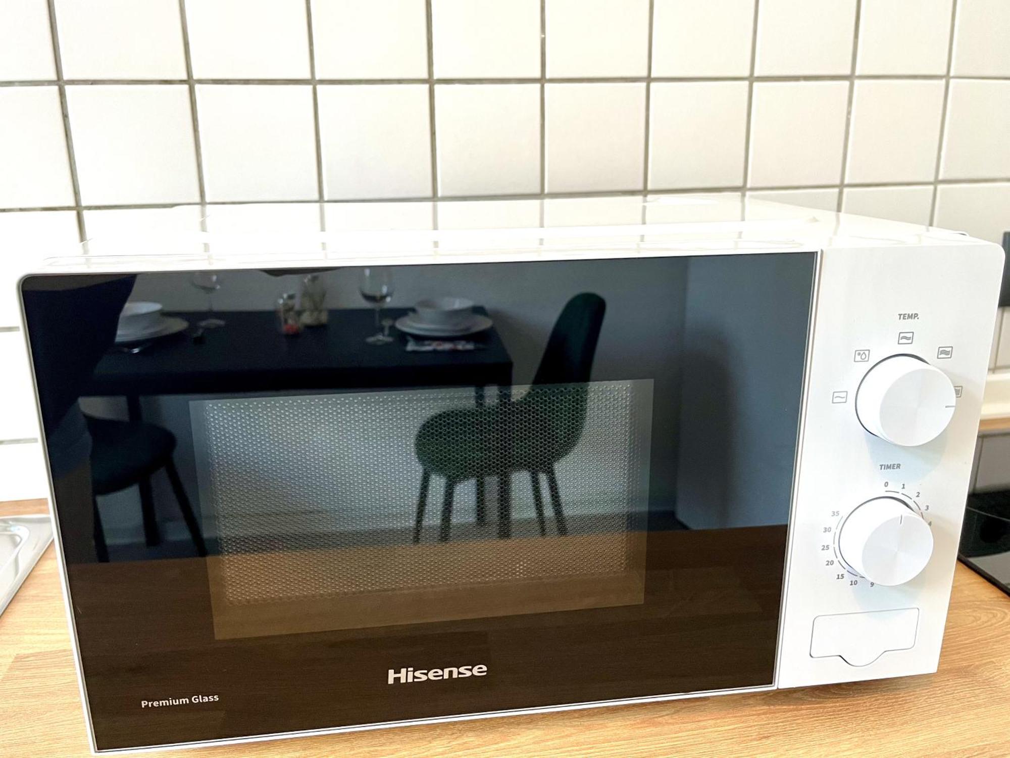 Endless: Studio Mit Netflix + Workstation Im Zentrum Schwerin  Esterno foto