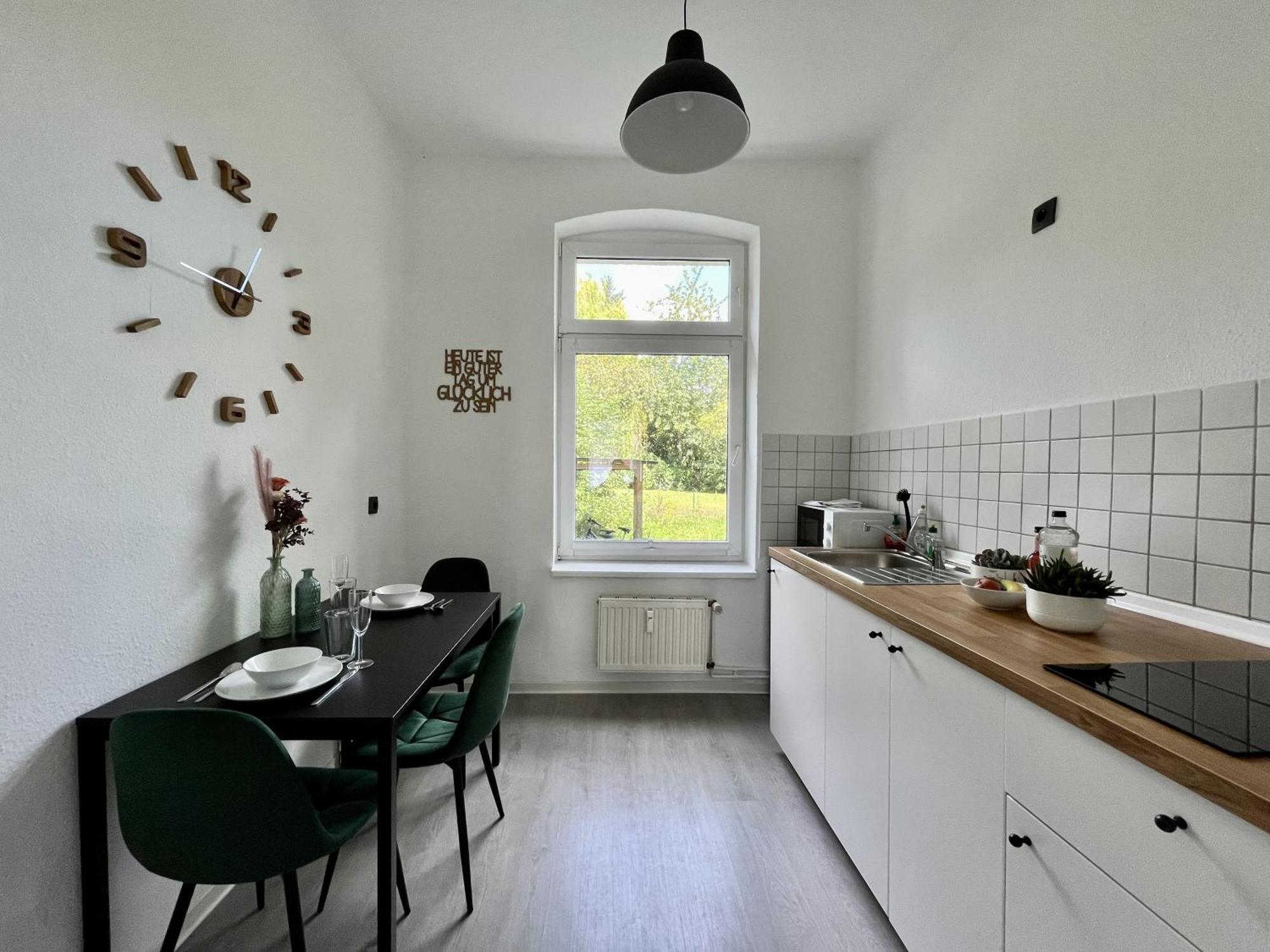 Endless: Studio Mit Netflix + Workstation Im Zentrum Schwerin  Esterno foto
