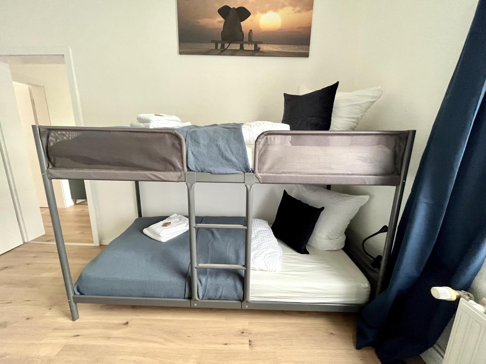 Endless: Studio Mit Netflix + Workstation Im Zentrum Schwerin  Esterno foto