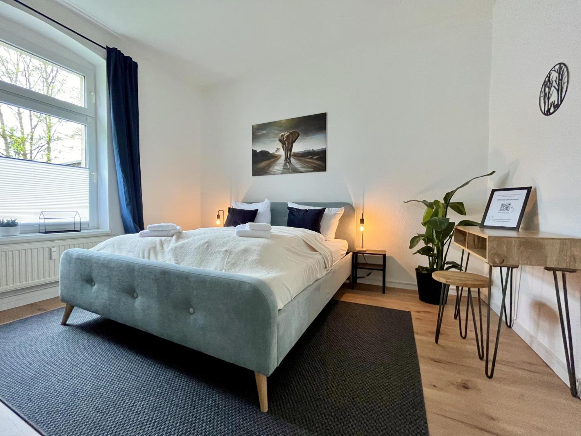 Endless: Studio Mit Netflix + Workstation Im Zentrum Schwerin  Esterno foto